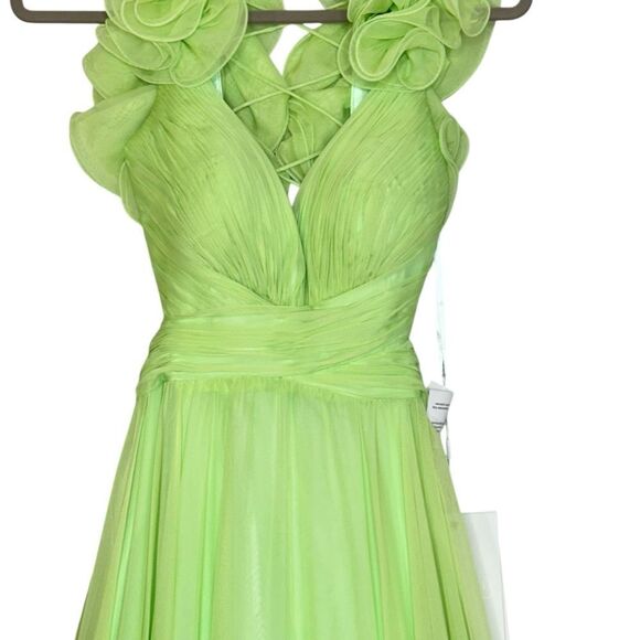 Mac Duggal 67911 Ruffle Tiered Cut-Out Chiffon Gown in Green | Size 6 - Picture 15 of 15